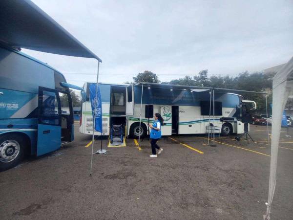 Los modernos buses están equipados para atender quejas de personas que se les han violentado los derechos humanos y se van a desplazar a los lugares más remotos del país.