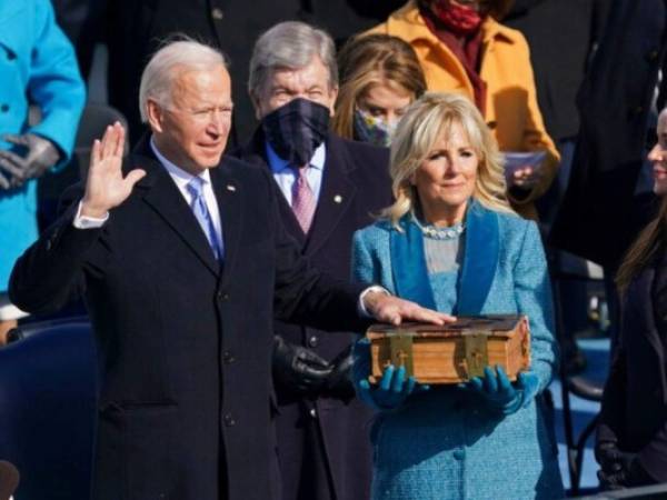 La Biblia con la que juró Biden pertenece a su familia desde 1893. Foto: AP