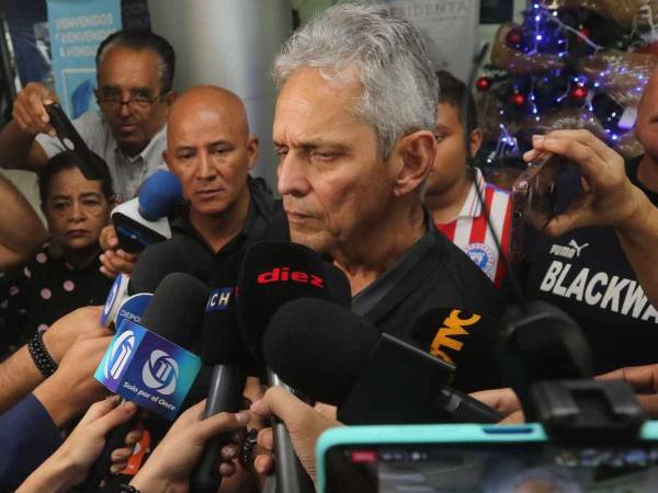 El técnico de la Selección de Honduras, Reinaldo Rueda, brindó declaraciones a su llegada al país.