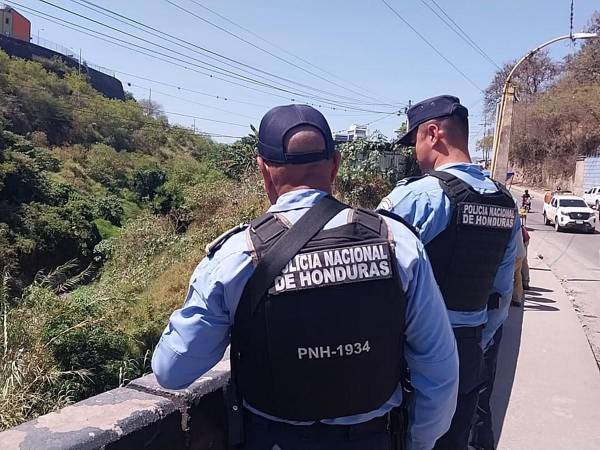 Hallan cuerpo en estado putrefacto en quebrada de colonia Nueva Suyapa