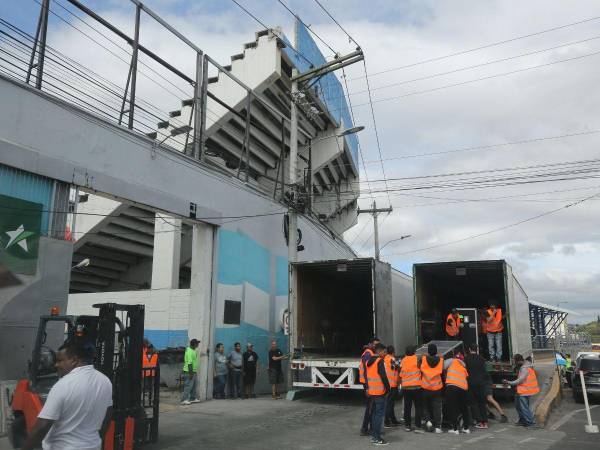 Un total de nueve bloqueos en las calles cercanas al estadio.