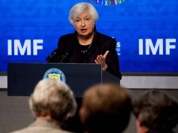 “Muy pocos países” piden que su deuda se trate dentro del marco común del FMI, “ China es un factor importante para que esto no funcione” dijo Janet Yellen