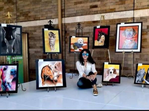 Mariel Alvarado durante su primera exposición con el club canino Huskylandia.