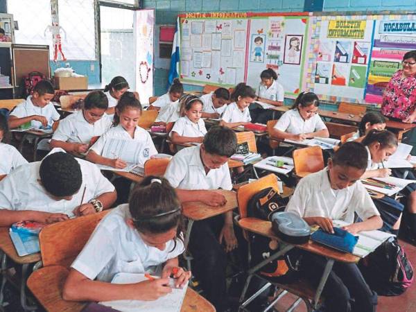 Estudiantes de los diferentes centros educativos recibirán al menos 200 días de clases este 2024.