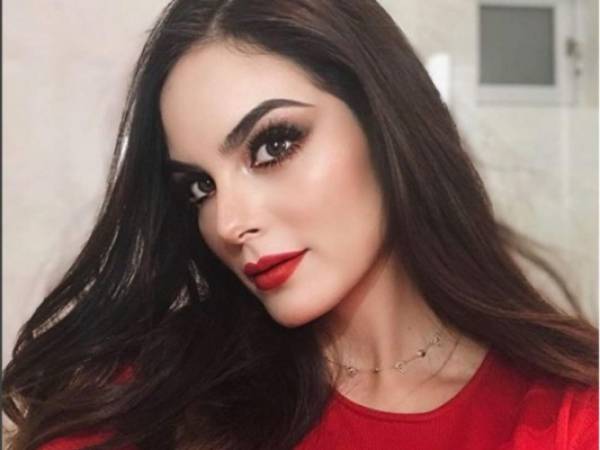 Ximena Navarrete Rosete es una modelo y actriz mexicana, ganadora de los títulos Nuestra Belleza Jalisco 2009, Nuestra Belleza México 2009 y Miss Universo 2010.