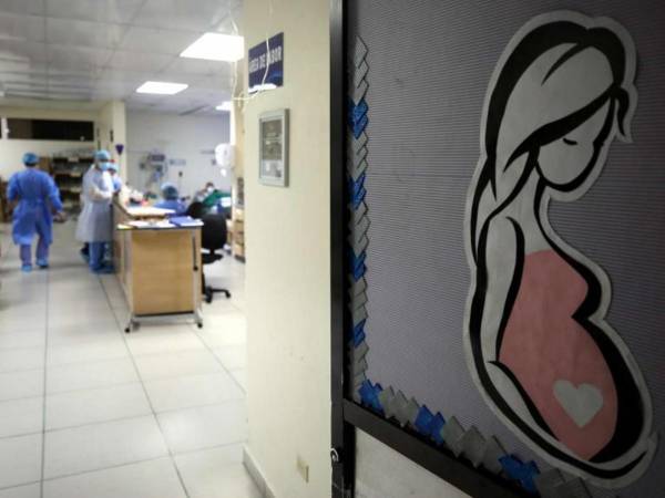 Los hospitales públicos son la primera opción para muchas pacientes.