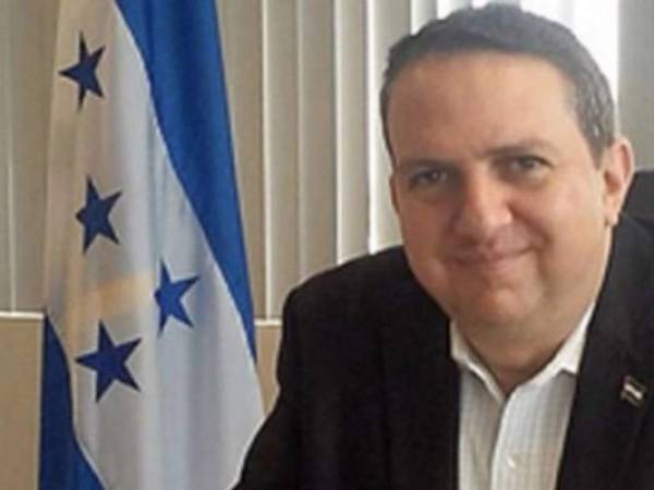 Gerardo Simó, el nuevo embajador de Honduras en México. Foto Twitter