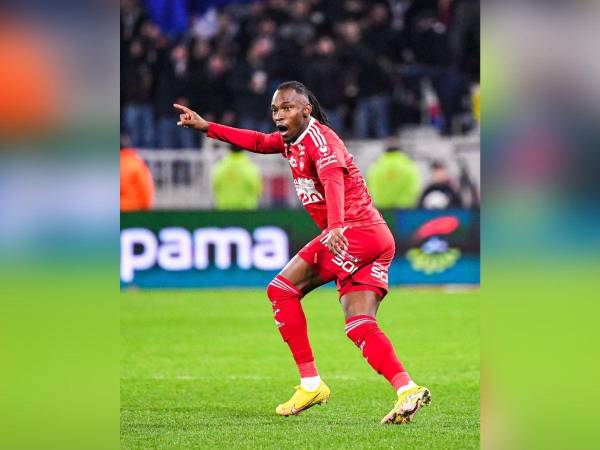 “La Panterita” podría tener su estreno ante la afición del Brest este domingo en el estadio Francis-Le Blé.