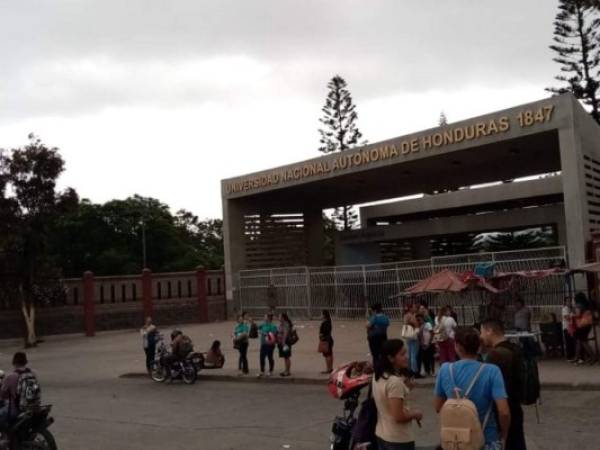 A eso de las 6:00 de la mañana, el primer centro tomado era el de Ciudad Universitaria.