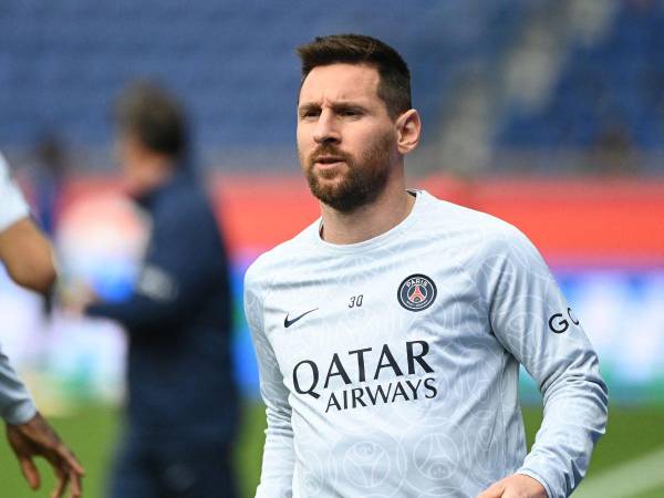 Lionel Messi definirá su futuro hasta concluir la temporada en Francia, según confirmó su padre.