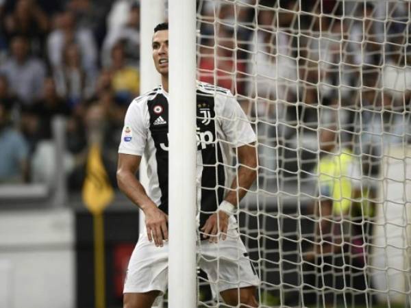 Sus reacciones de rabia y frustración en cada ocasión errada muestran las ganas del quíntuple Balón de Oro de estrenar su casillero de goles en Italia. Foto:AFP