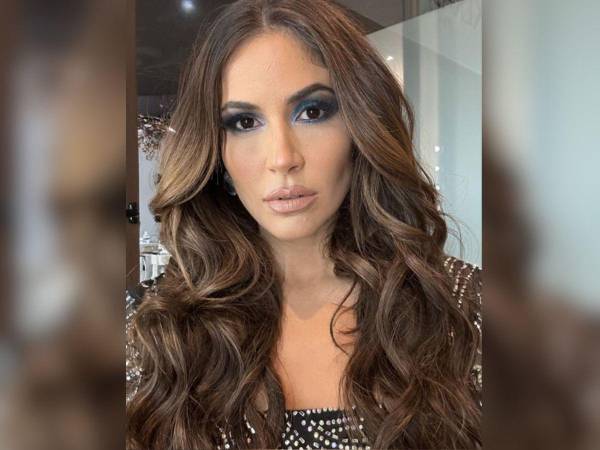 La organización Miss Nicaragua recibió la renuncia de Karen Celebertti como directora del certamen, en medio de una presunta persecución desde el gobierno de Daniel Ortega hacia ella y su familia, pero ahora se cree que Xiomara Blandino, nuera del mandatario, será quien asuma el cargo, ¿por qué?, aquí te lo contamos.