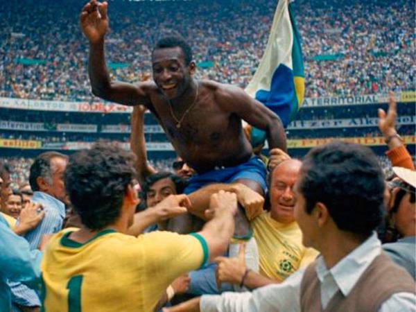 Pelé se ganó el apodo de “O Rei” luego de ganar la Copa del Mundo en 1958, 1962 y 1970.