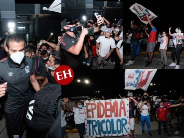 Decenas de aficionados del Olimpia llegaron al aeropuerto Ramón Villeda Morales de San Pedro Sula para recibir a sus ídolos tras el aztecazo logrado ante su rival América.