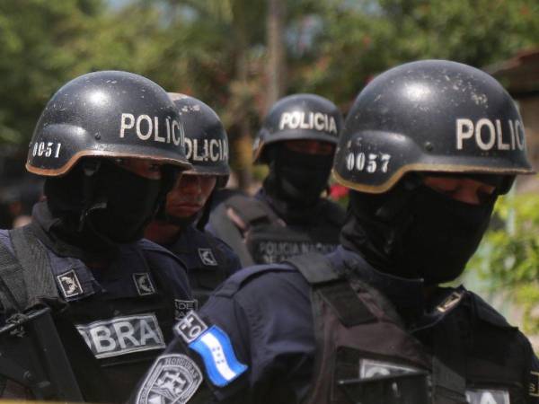 Muchos compañeros han tenido que ir a retirar el cuerpo de algún policía que ha caído en la batalla.