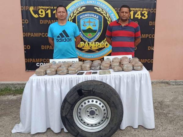 Dos individuos, entre ellos el mayor distribuidor de marihuana del país, fueron capturados.