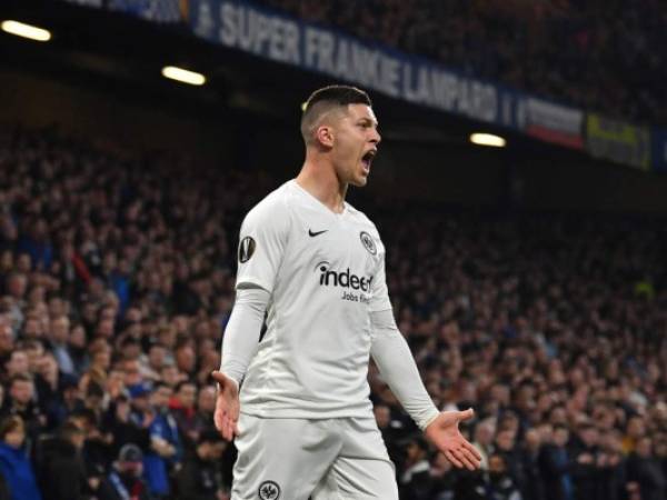 Jovic refuerza el ataque blanco, que sufrió la temporada pasada la salida de Cristiano Ronaldo. Foto:AFP