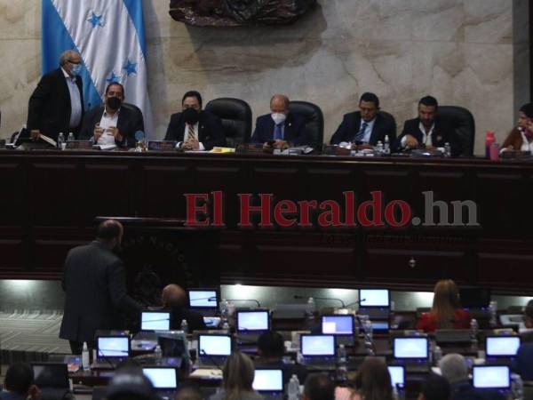 El poder legislativo realizó reunión este martes 16 de agosto.