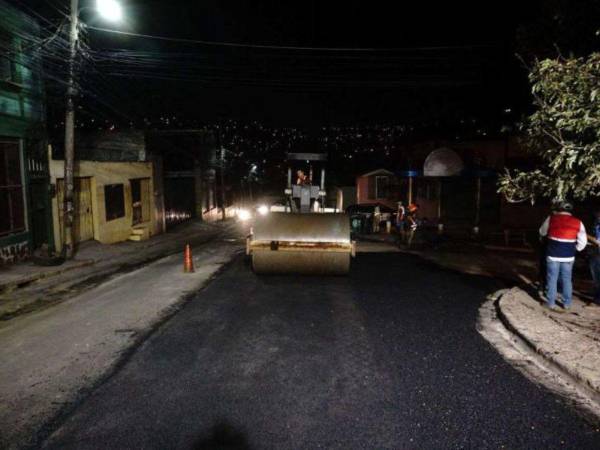 Durante la noche se realizarán los trabajos de recuperación de la red vial de la capital. En la actualidad ya se trabaja en este horario.