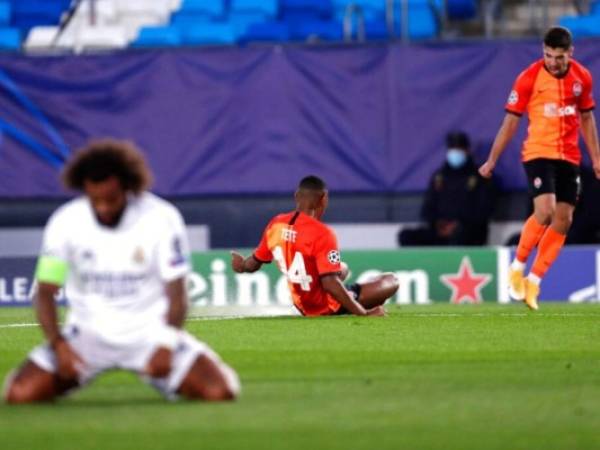 El Shakhtar Donetsk llegó a este partido con muchas bajas a causa del coronavirus pero aún así le dio un baile a los blancos en la primera parte del encuentro. Foto: AP