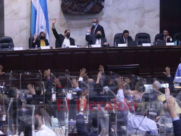 Las sesiones del Congreso volverán la próxima semana.