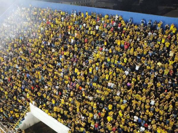 La afición se hizo presente en el Morazán y se vivió un partido en paz.