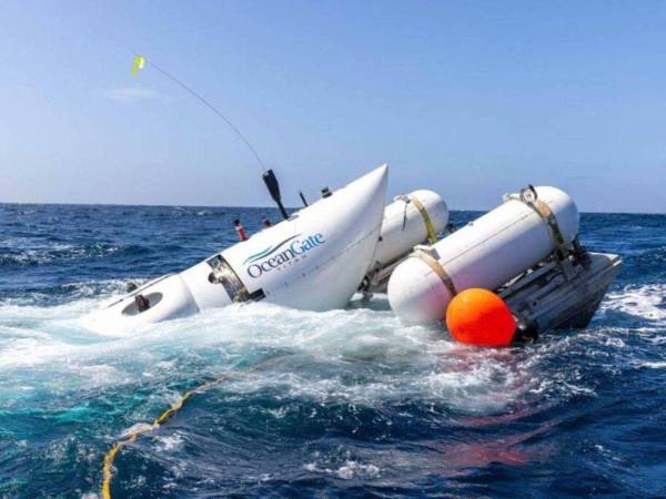 Multimillonarios y empresario, son cinco los pasajeros de que viajaban en el interior de un submarino turístico que realizaba una expedición hacia donde se encuentran los restos del Titanic. Estados Unidos, Canadá y Francia se encuentran en una carrera frenética para intentar hallar con vida a los cinco pasajeros del pequeño sumergible y al que le quedan solo menos de 40 horas de oxígeno.