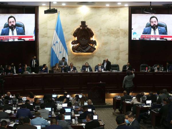 La población hondureña se encuentra inconforme, debido a que el Congreso Nacional ha estado sin sesionar durante más de 130 días.