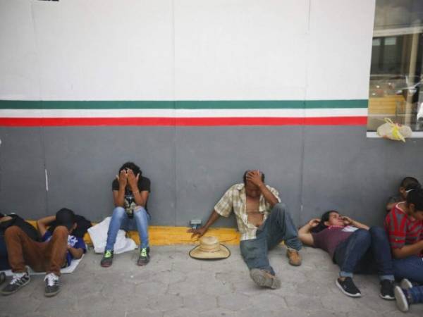 Cientos de migrantes buscan a diario cruzar México para llegar a los Estados Unidos. Foto: Agencia AP.