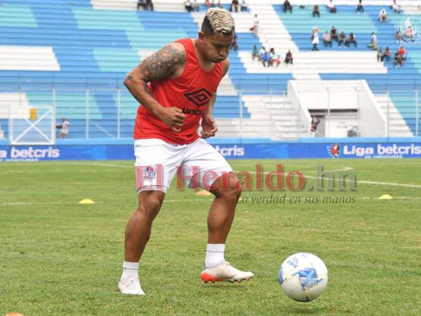 De concretarse su fichaje, Mejía se estará uniendo a sus compatriotas Deiby Flores, Luis Palma y Alfredo Mejía, quienes militan en la primera división del balompié griego.