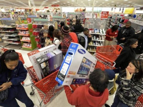 Ten en cuenta que las ofertas traen felicidad, pero también preocupaciones, no permitas que el consumismo te haga perder la dirección ante las compras.