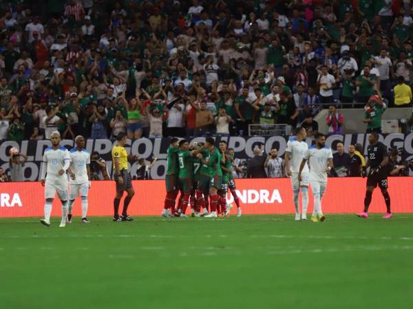 El “cerrojo hondureño” apenas pudo resistir 50 golazos y México abrió el marcador con un golazo de Romo.