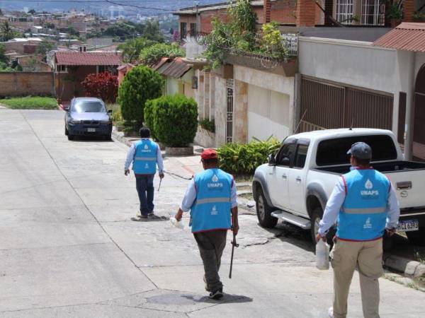 El personal de la UMAPS realiza constantes operativos en los barrios y colonias de la capital para realizar cortes del servicio y recuperar la mora de los abonados.