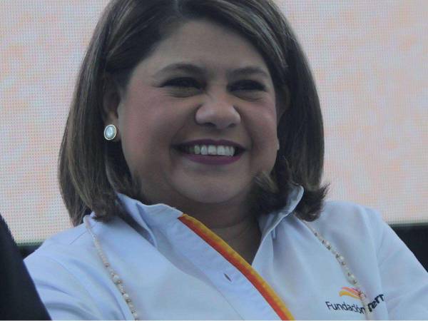 Mariel Rivera, directora ejecutiva de Fundación Terra, mostró su felicidad por el alcance del proyecto en la presentación de los niños.