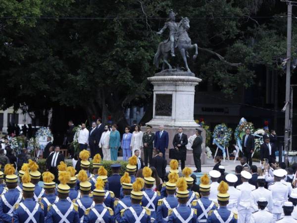 La conmemoración del 203 aniversario de la independencia de Honduras, inició con el Grito de Independencia.