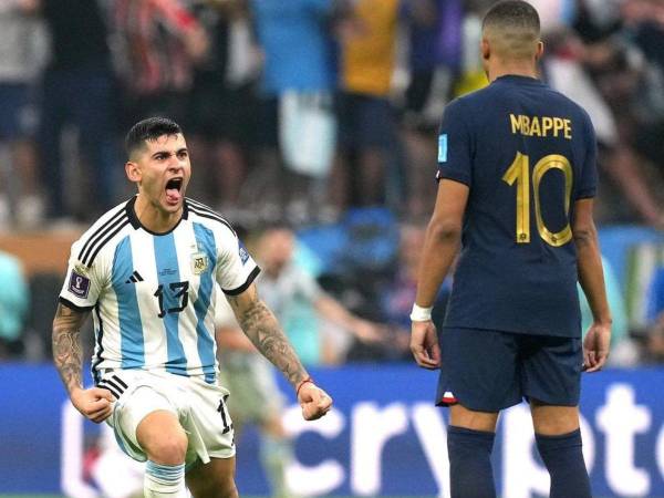 Cristian Romero mantuvo un duelo con Kylian Mbappé durante la final del Mundial de Qatar 2022.