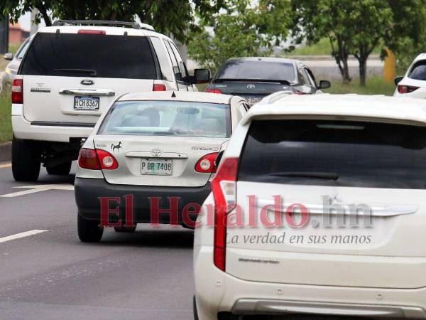 Los vehículos deberán portar sus nuevas placas para evitar que se apliquen sanciones. Ya no se darán más plazos para el “replaqueo”.