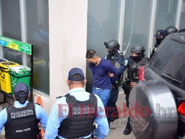 La imagen corresponde al 19 de julio, cuando los detenidos fueron llevados a la audiencia tras su captura.