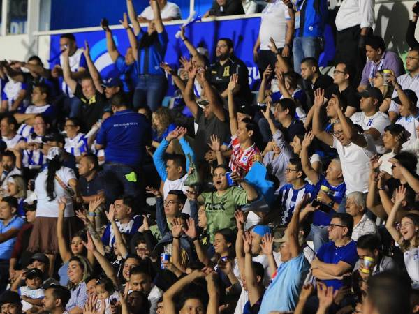 Así celebró la afición catracha el primer gol de la H con Rueda en el Chelato Uclés