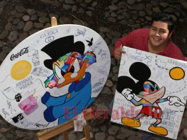 'Betto' es el artífice de una caricatura peculiar del afamado “Mickey Mouse”. Foto David Romero| EL HERALDO