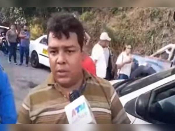 El conductor de la unidad -de quién se desconoce la identidad- confesó que él no llevaba el autobús.