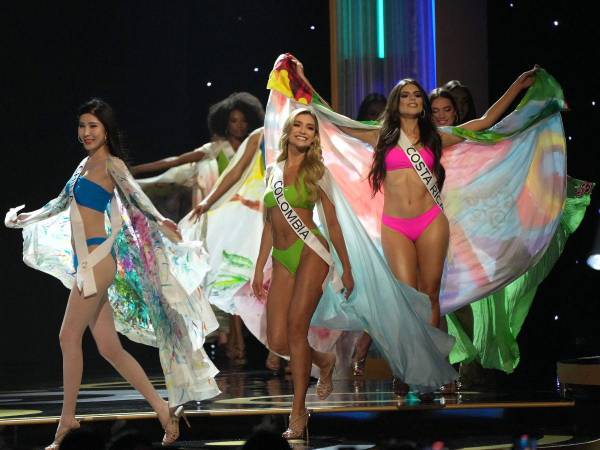 Las candidatas al Miss Universo 2022 derrocharon belleza y estilismo durante la pasarela preliminar del miércoles -11 de enero- en trajes de baño de una y dos piezas. La Miss Honduras fue una de las más destacadas al igual que otras latinas. En esta galería todos los detalles.