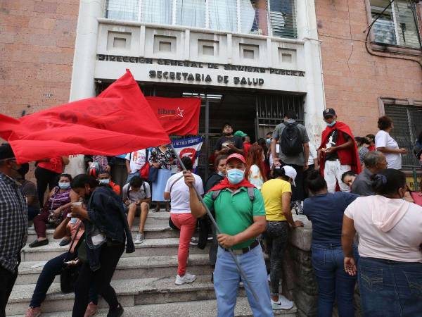 Las plazas en Salud han sido de las más disputadas, debido al conflicto que muchos contratos quedaron amarrados por el gobierno anterior y los colectivos de Libre presionan por puestos.