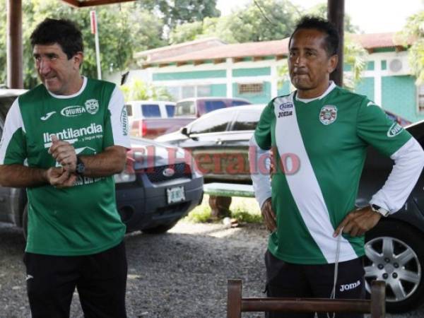 Tras el silencio que prometió Héctor Vargas a la prensa deportiva, su asistente Jorge Pineda es el encargado de la actualidad en Marathón. Foto:El Heraldo