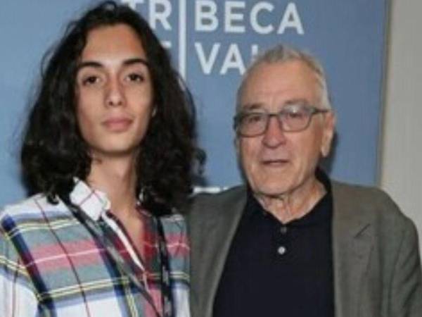 Leandro junto a su abuelo, el famoso actor Robert de Niro.