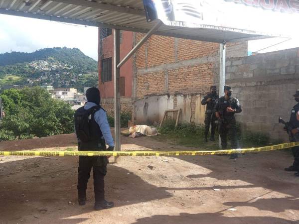 El cuerpo quedó a pocos metros de un barranco que da hacia la quebrada La Orejona.