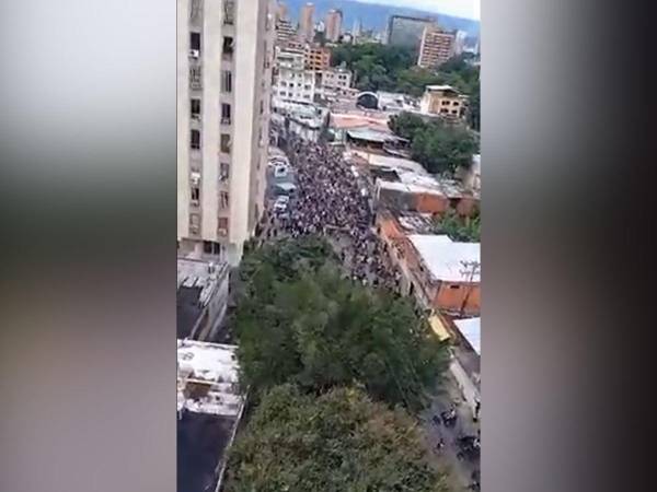 Impactantes videos de las protestas en Venezuela contra la reelección de Maduro