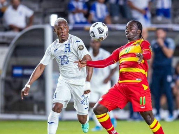 Honduras se enfrentó a Granada el 12 de septiembre en el estadio Nacional Chelato Uclés