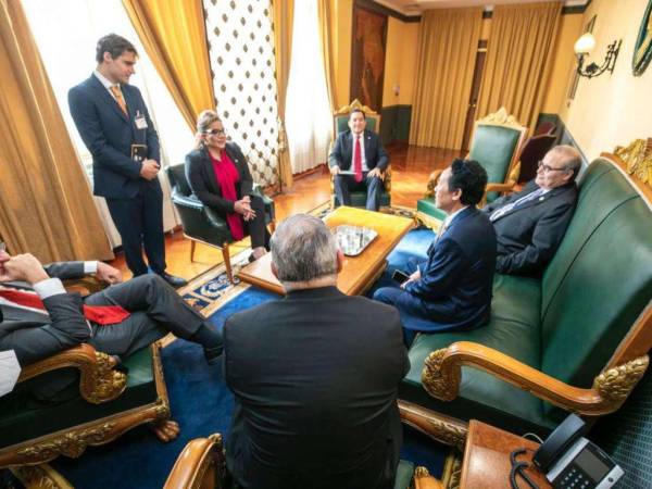 La presidenta Xiomara Castro tuvo una reunión con Qu Dongyu, director de la FAO y quien extendió su ayuda al país.