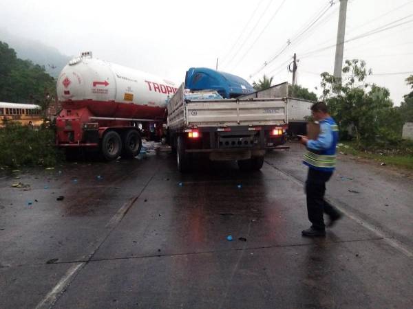 Colisión múltiple en Choloma por invasión de renacuajos en la vía